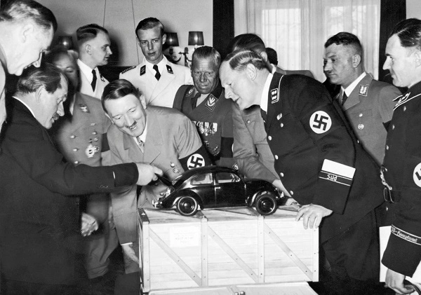 Adolf Hitler e Ferdinand Porsche