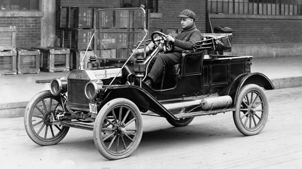 Prima Ford Modello T 1908