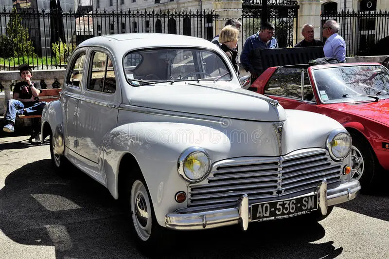 Peugeot 203 lanciata nel 1948