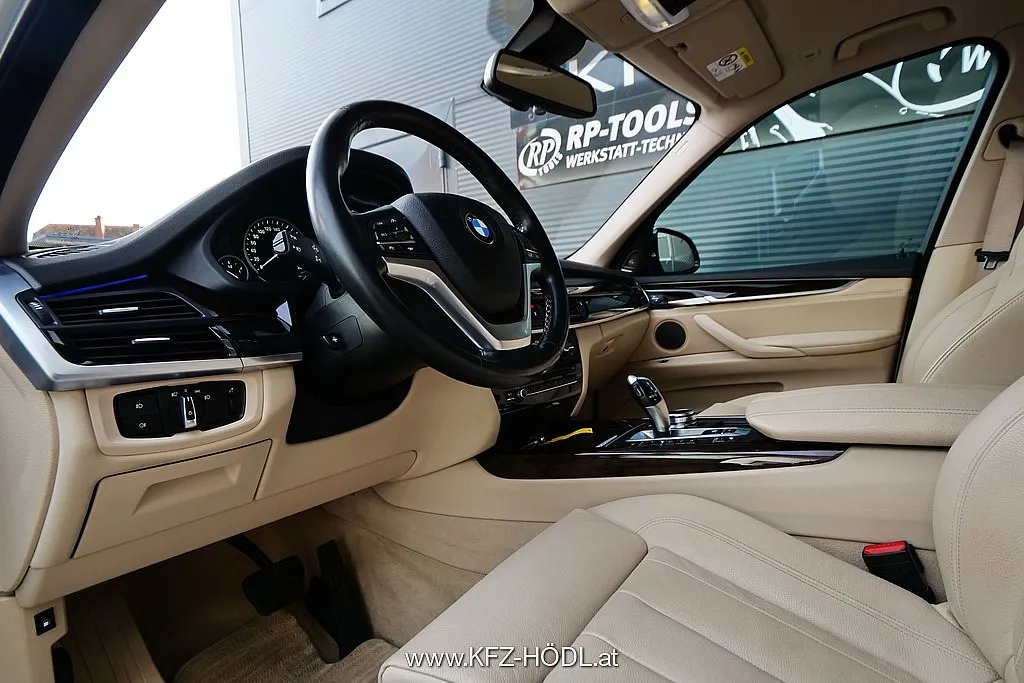 BMW X5 PHEV xDrive40e Österreich-Paket Aut. Image 10
