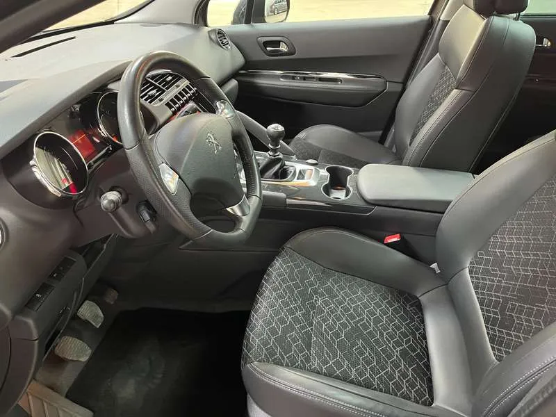 Peugeot 3008 1.2 PureTech Allure Half Leder Panoramadak PDC Image 9