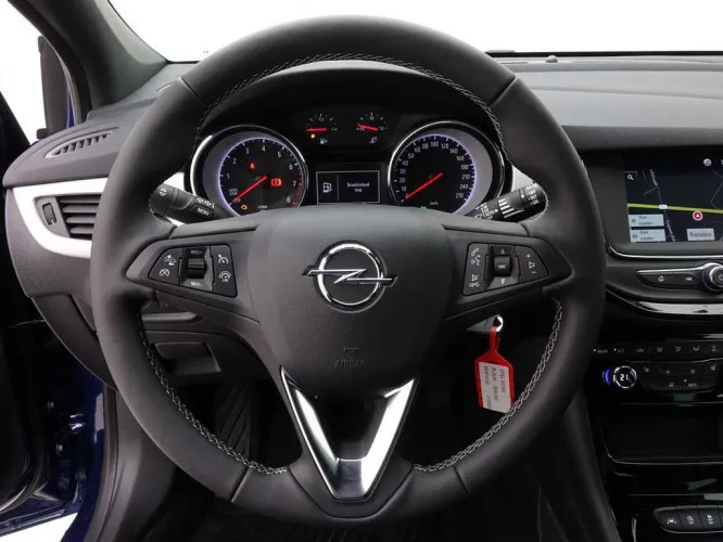 Opel Astra 1.2i GS Line + GPS Image 10