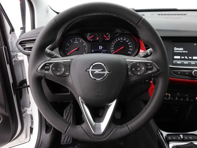Opel Crossland 1.2 83 GS-Line + GPS Carplay + Rearview Camera Pack + ALU16 Black Image 10