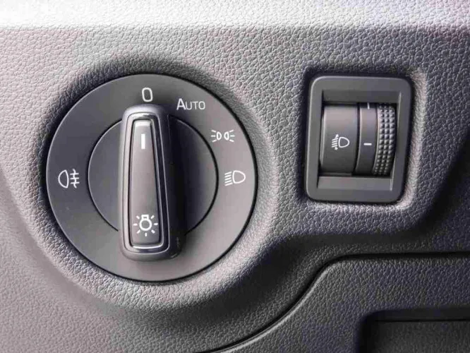 Skoda Kamiq 1.5 TSi 150 DSG7 Sport + GPS + Virtual Cockpit + LED Lights Image 9