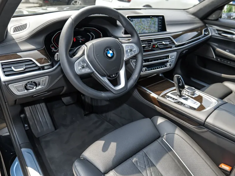 BMW 750 Li xDrive =Executive Drive Pro= SkyLoungе Гаранция Image 5