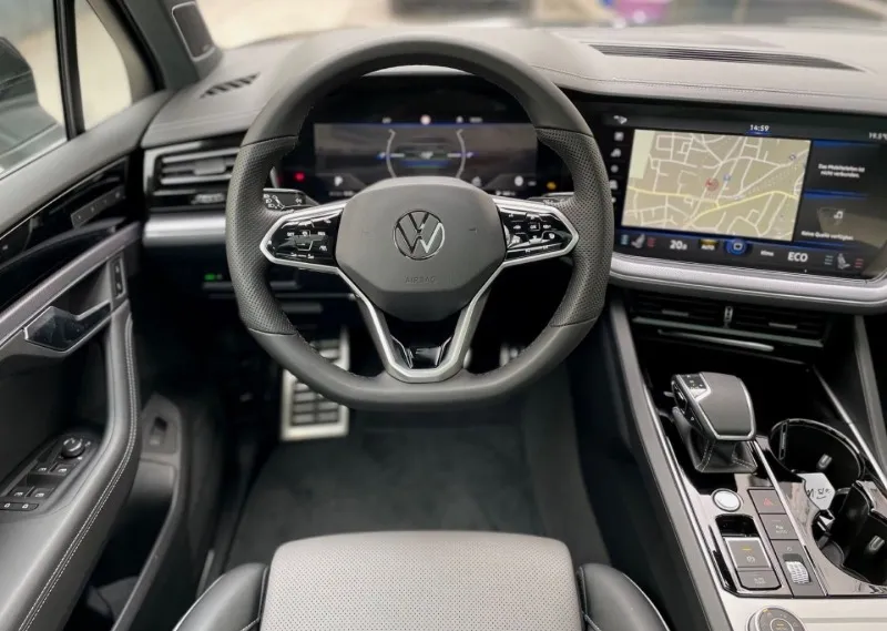 Volkswagen Touareg 3.0 TDI V6 4Motion =R-line= Panorama Гаранция Image 9