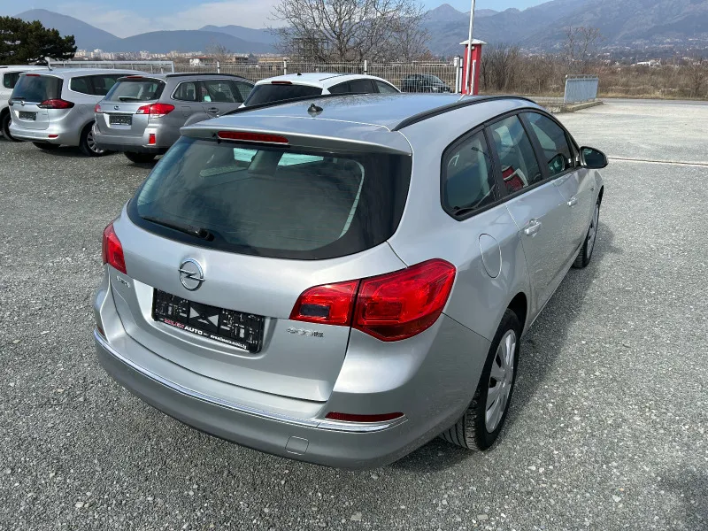 Opel Astra (KATO НОВА) Image 6