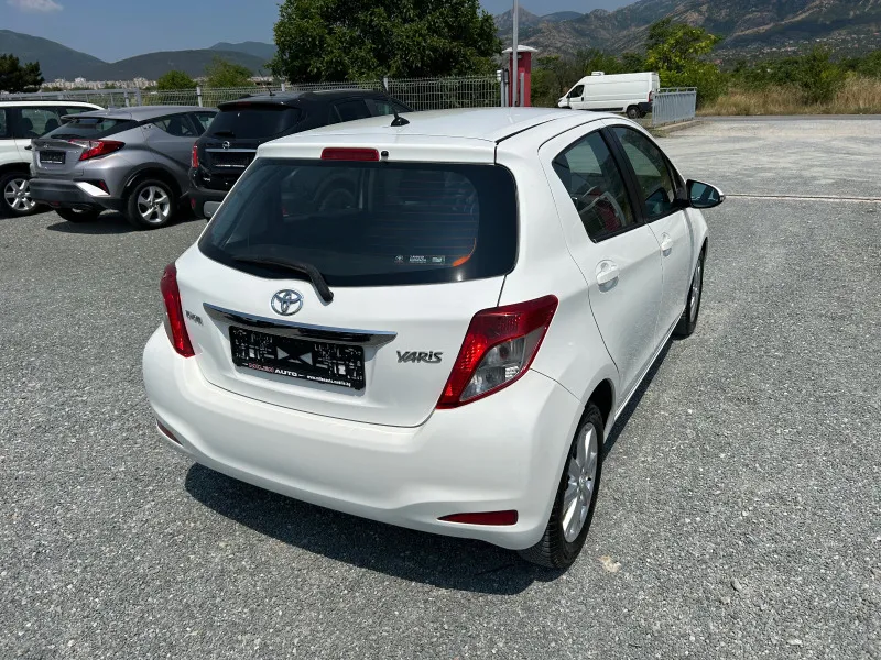 Toyota Yaris (KATO НОВА) Image 6