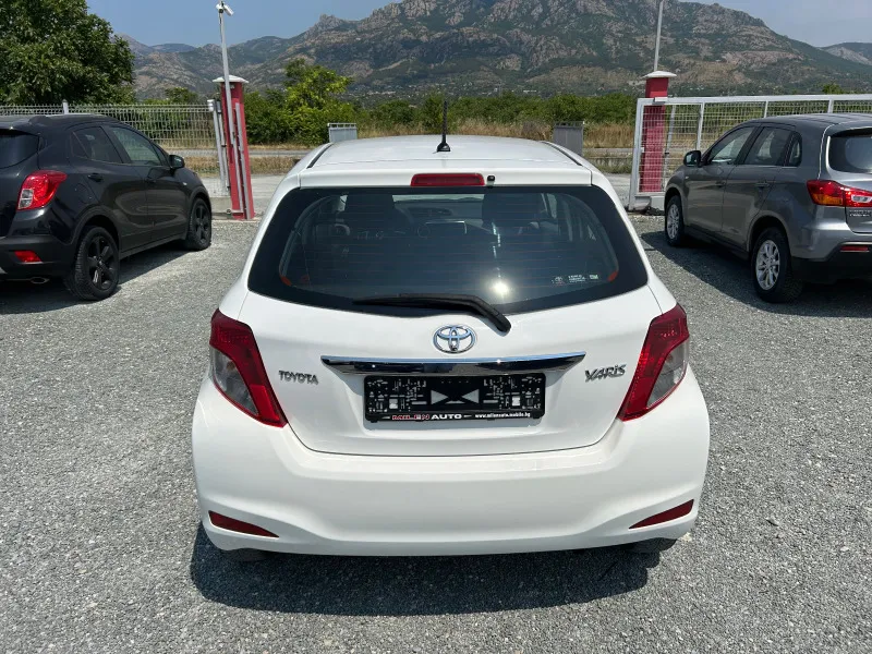 Toyota Yaris (KATO НОВА) Image 7