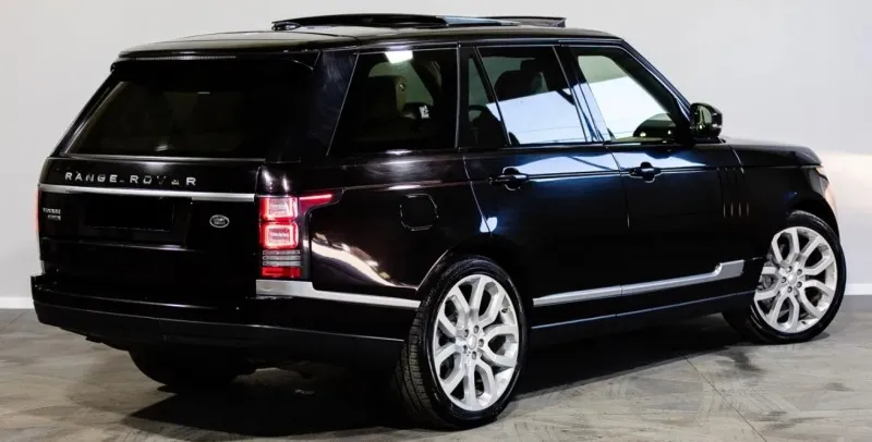 Land Rover Range rover 4.4 V8 AWD Automatic Image 4