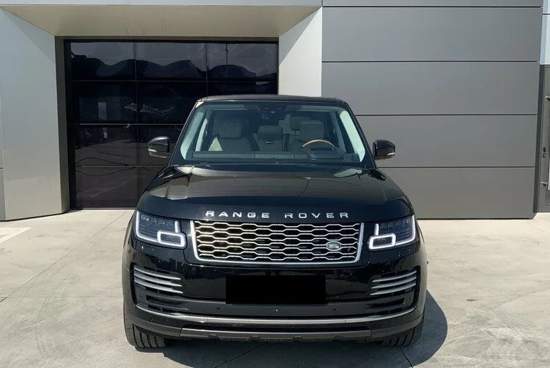 Land Rover Range rover 4.4 SDV8 Autobiography Image 3