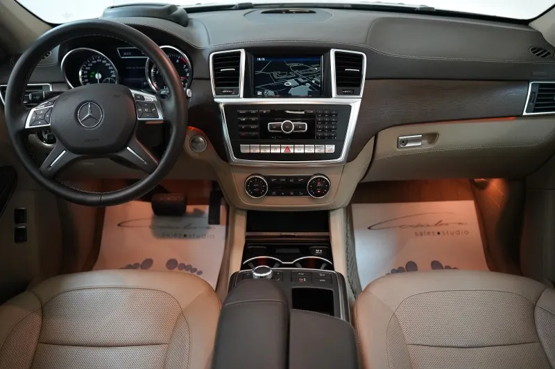 Mercedes-Benz GL 500 4Matic AMG Line 6+1 Image 9
