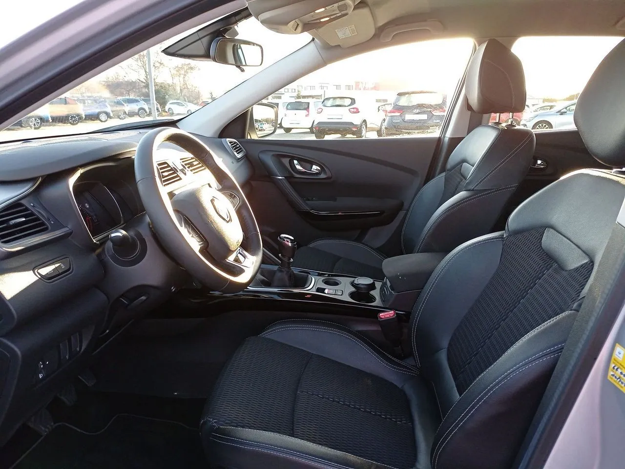 Renault Kadjar 1.2 TCe LimitedENERGY...  Image 9