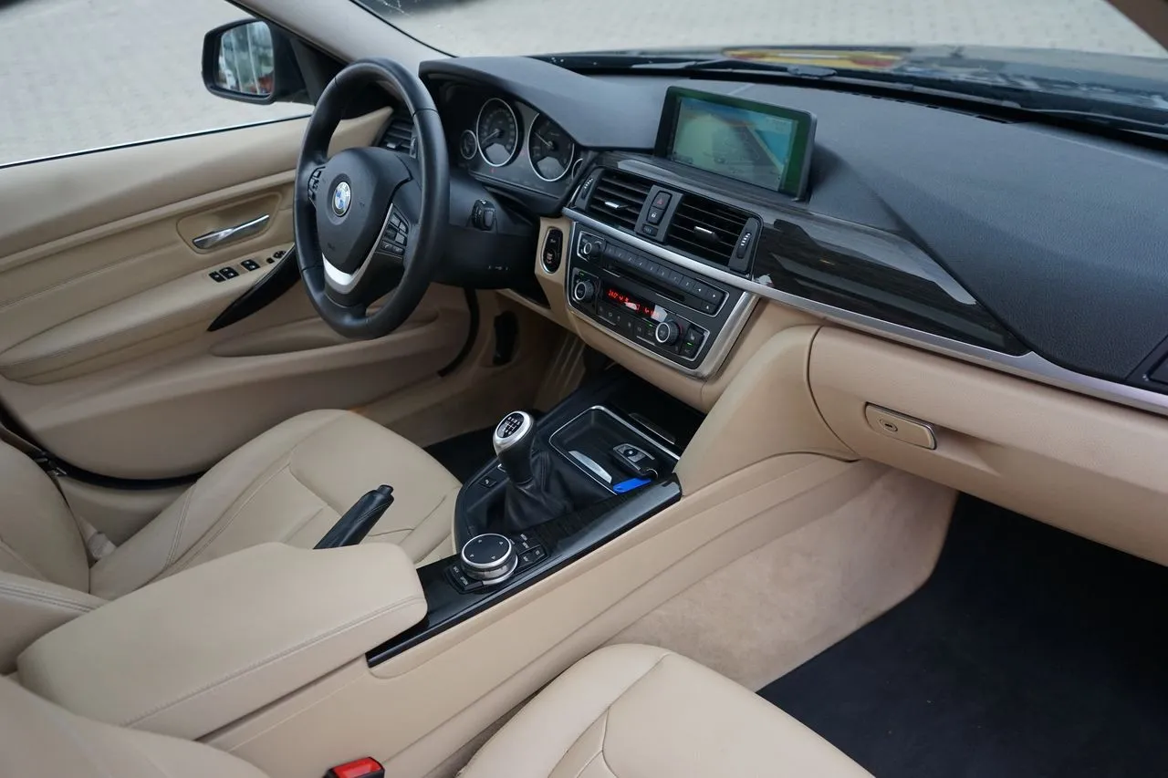 BMW 3er Reihe 320d Touring Luxury...  Image 8
