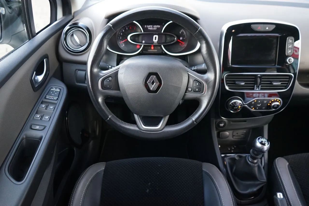 Renault Clio IV 1.2 TCe120 Intens...  Image 9