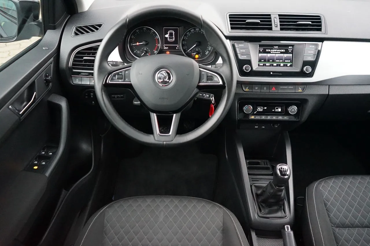 Skoda Fabia 1.2 TSI Drive Sitzheizung...  Image 9