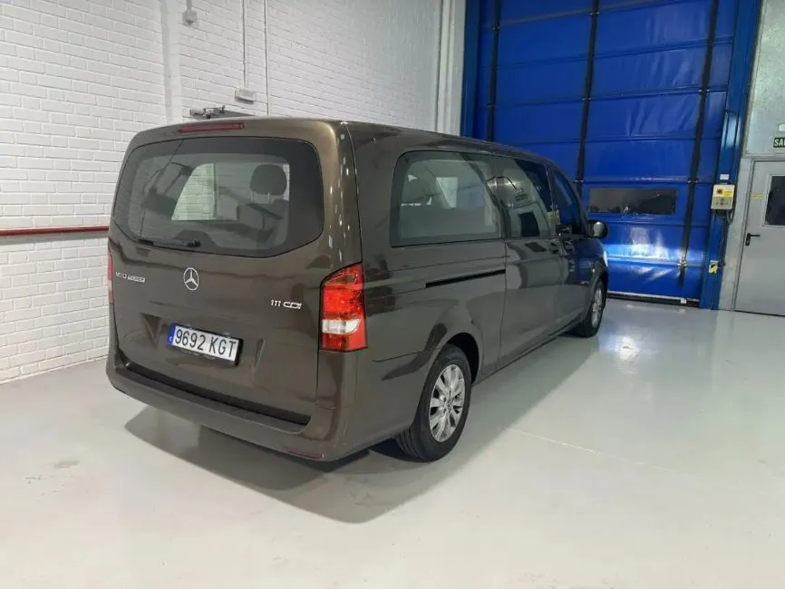 Mercedes-Benz Vito Tourer 111 CDI Select Extralarga Image 4