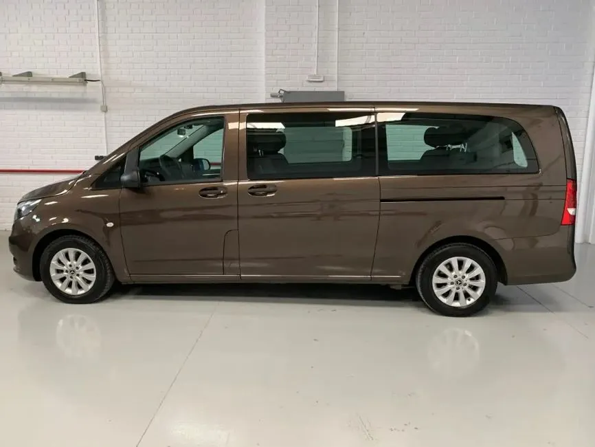 Mercedes-Benz Vito Tourer 111 CDI Select Extralarga Image 6