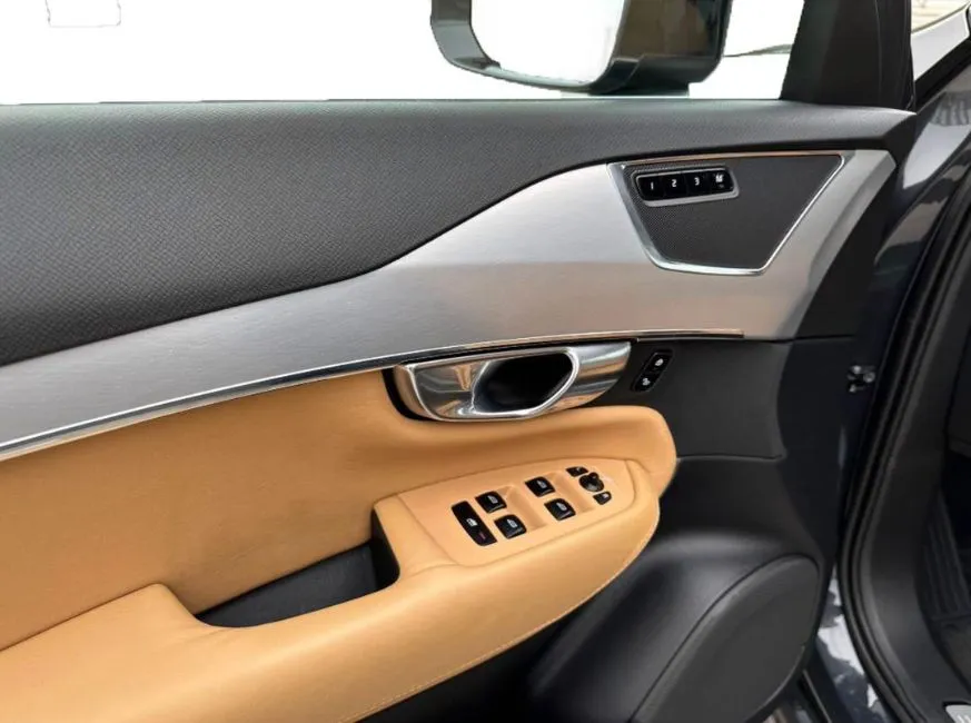 Volvo XC90 T8 Twin Engine 7 places – Inscription Image 4