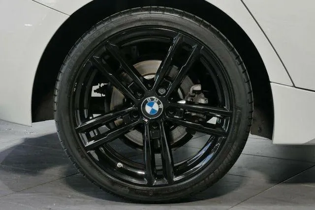 BMW Serie 1 118d 5p. Msport Image 4
