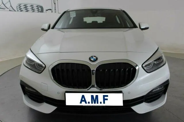 BMW Serie 1 120i 5p. Advantage Image 2