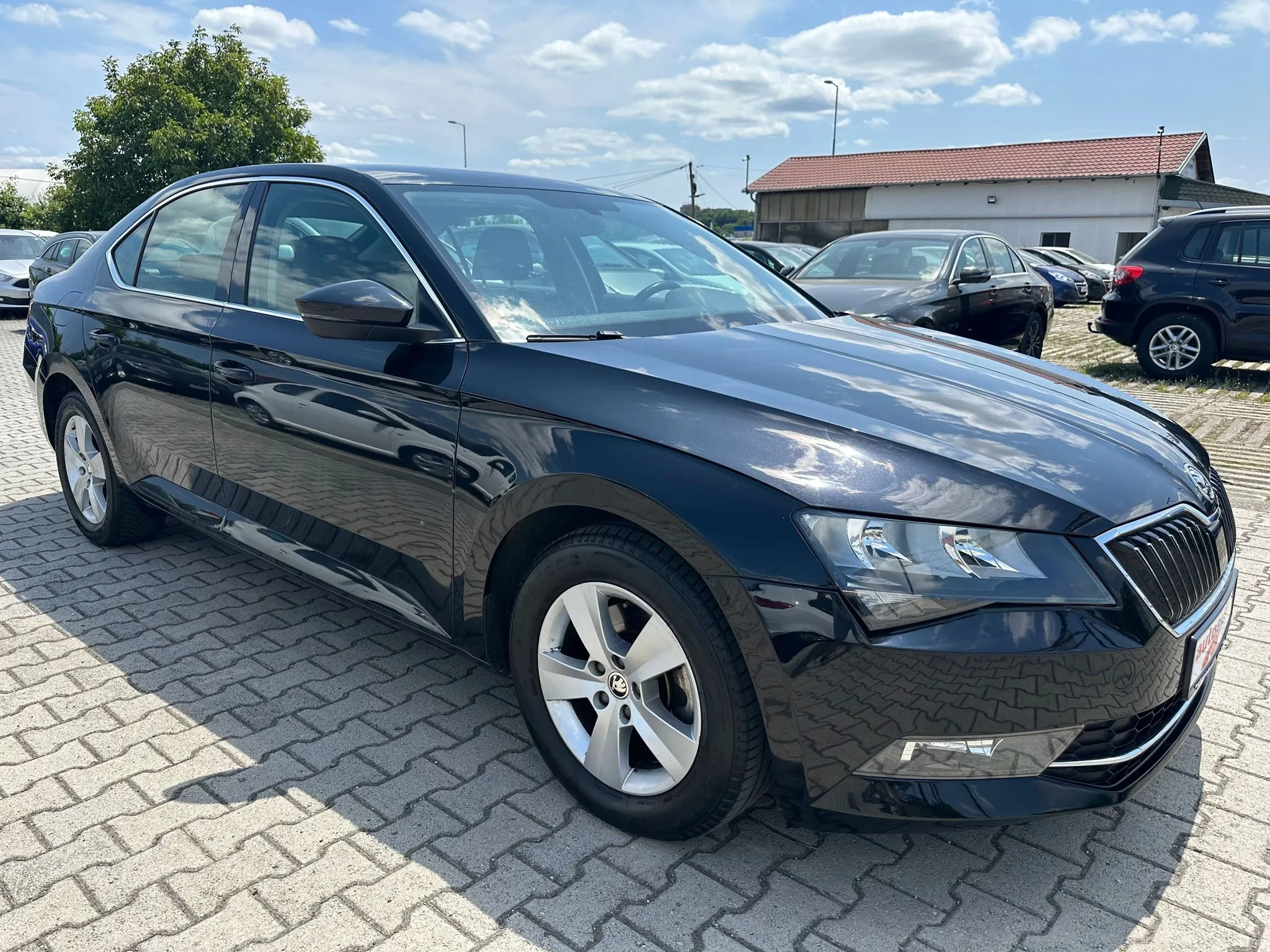 Škoda Superb 2.0 TDI GRADIRAN Image 3