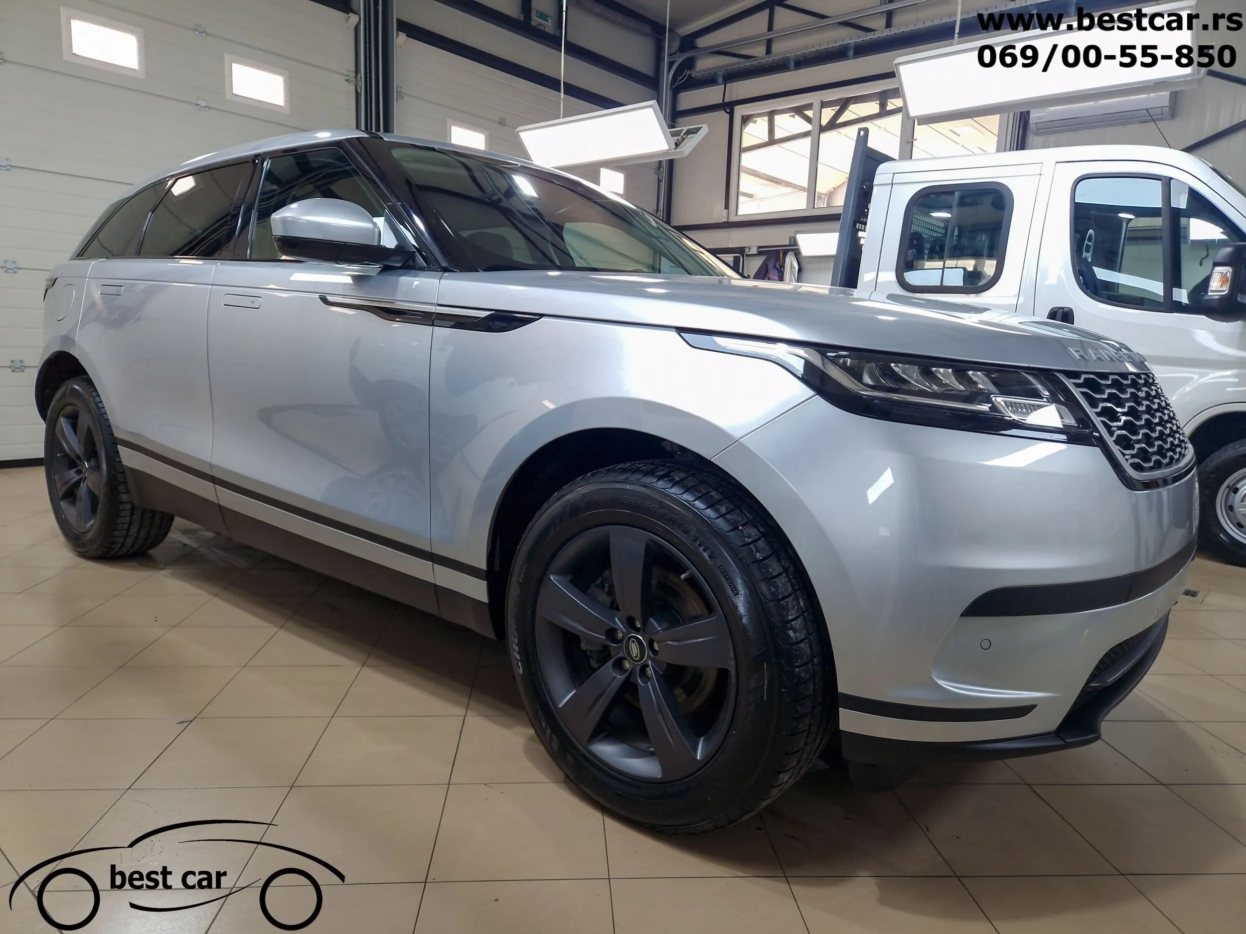 Land Rover Range Rover Velar 4 WD Image 2