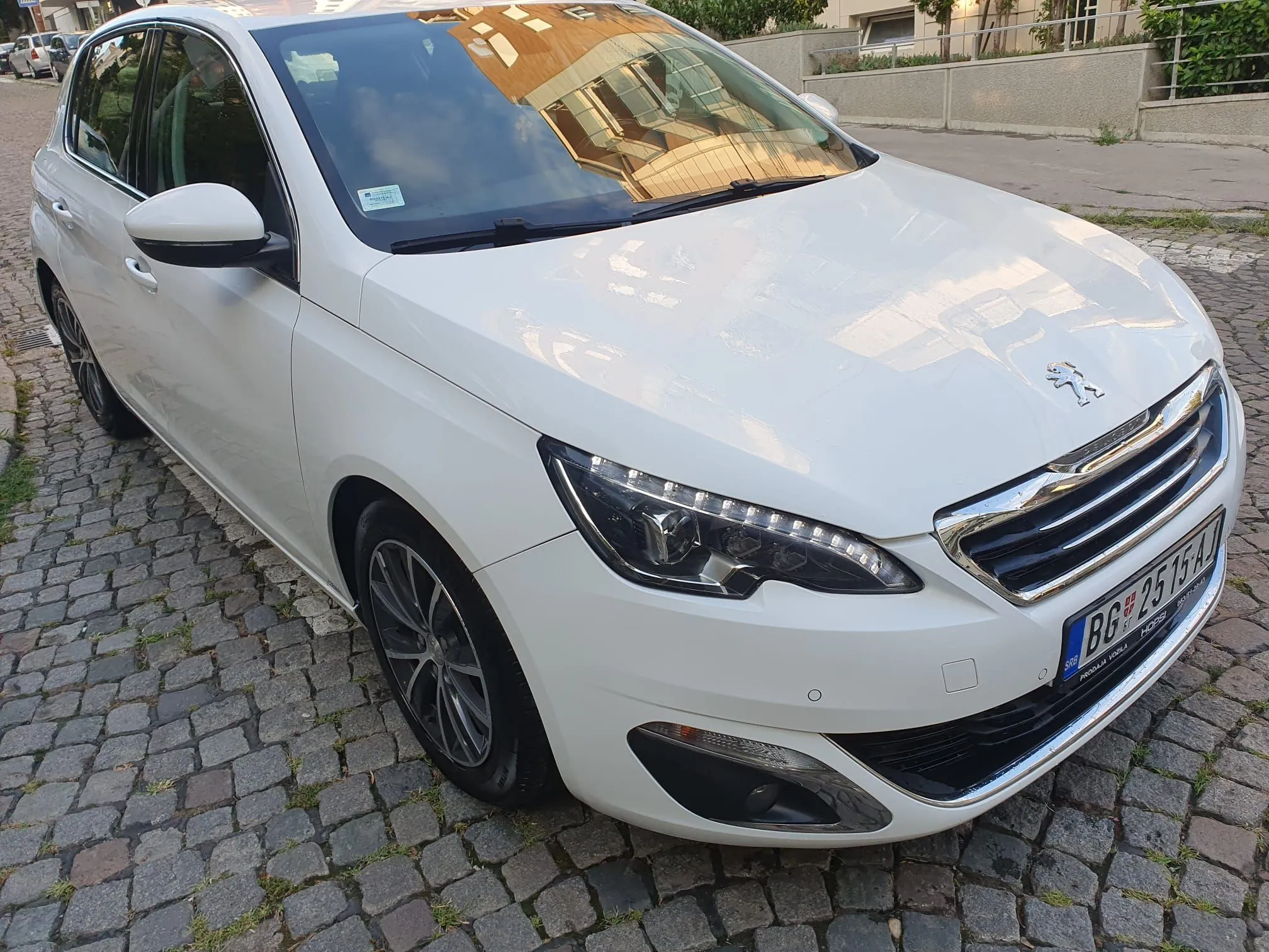 Peugeot 308 1.6 eHDI  ALLURE 92 KS Image 8