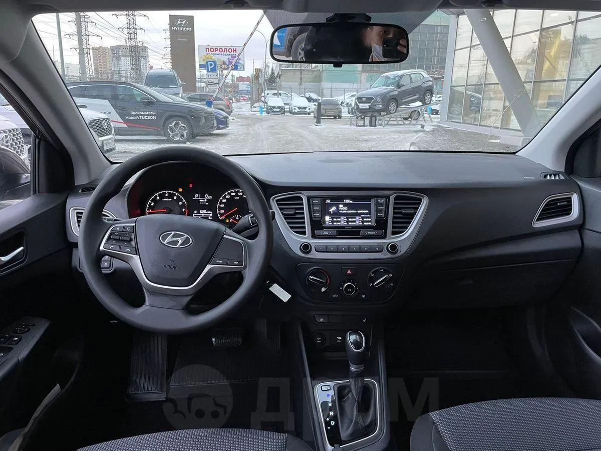 Hyundai Solaris  Image 8