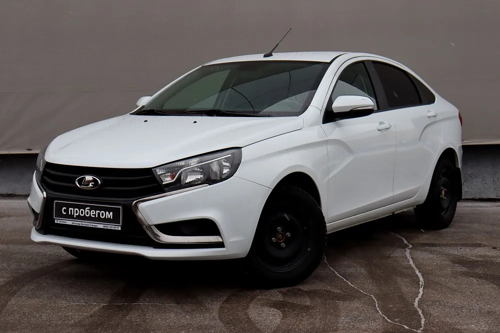 Lada Vesta  Image 1