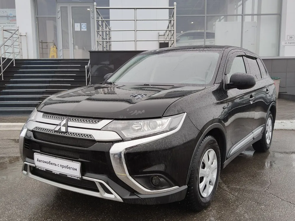 Mitsubishi Outlander  Image 1