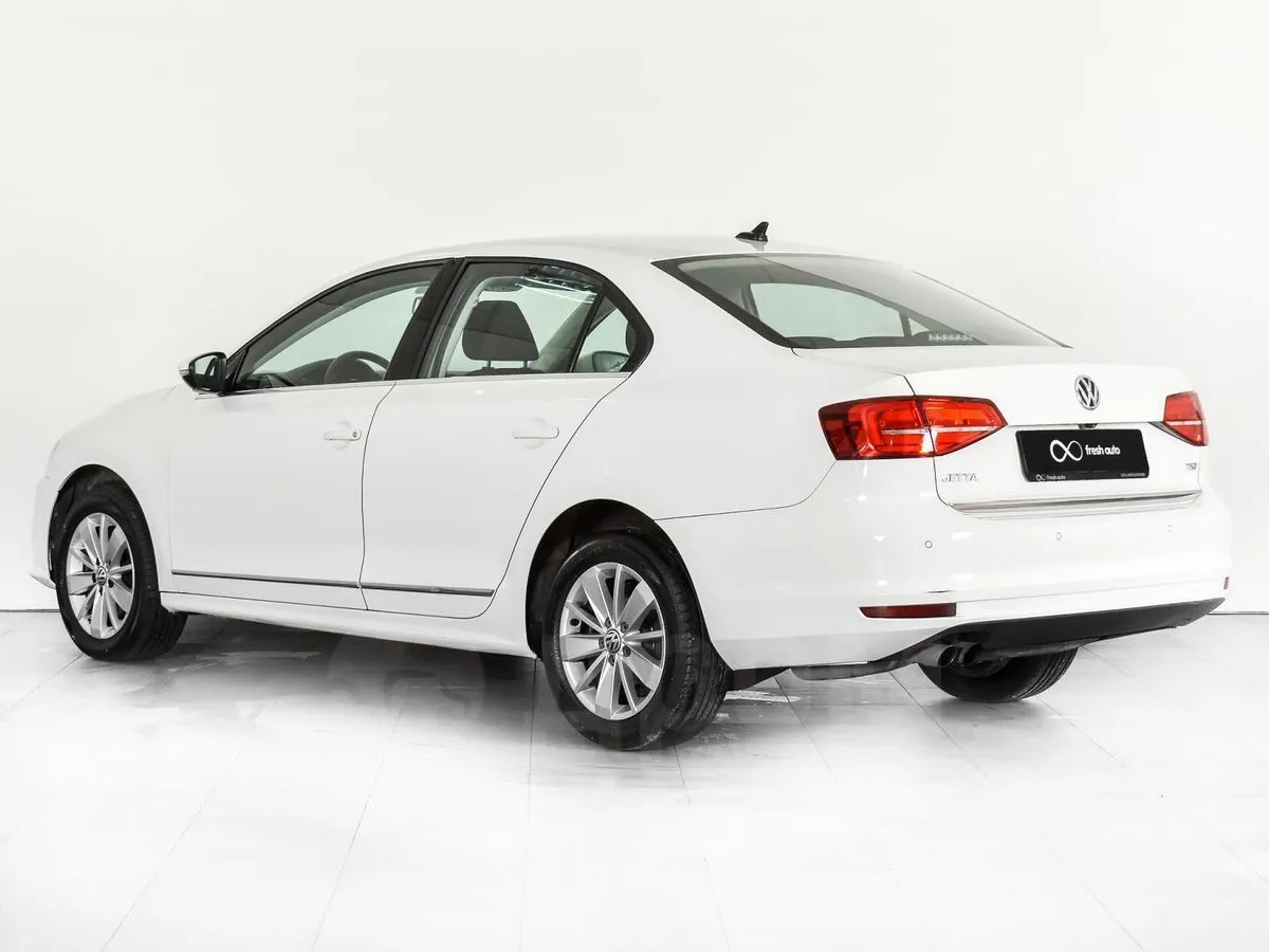 Volkswagen Jetta  Image 2