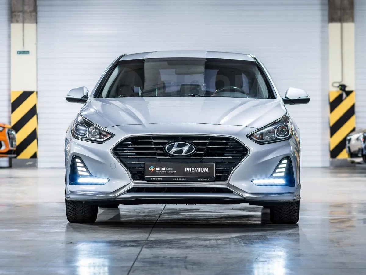 Hyundai Sonata  Image 4