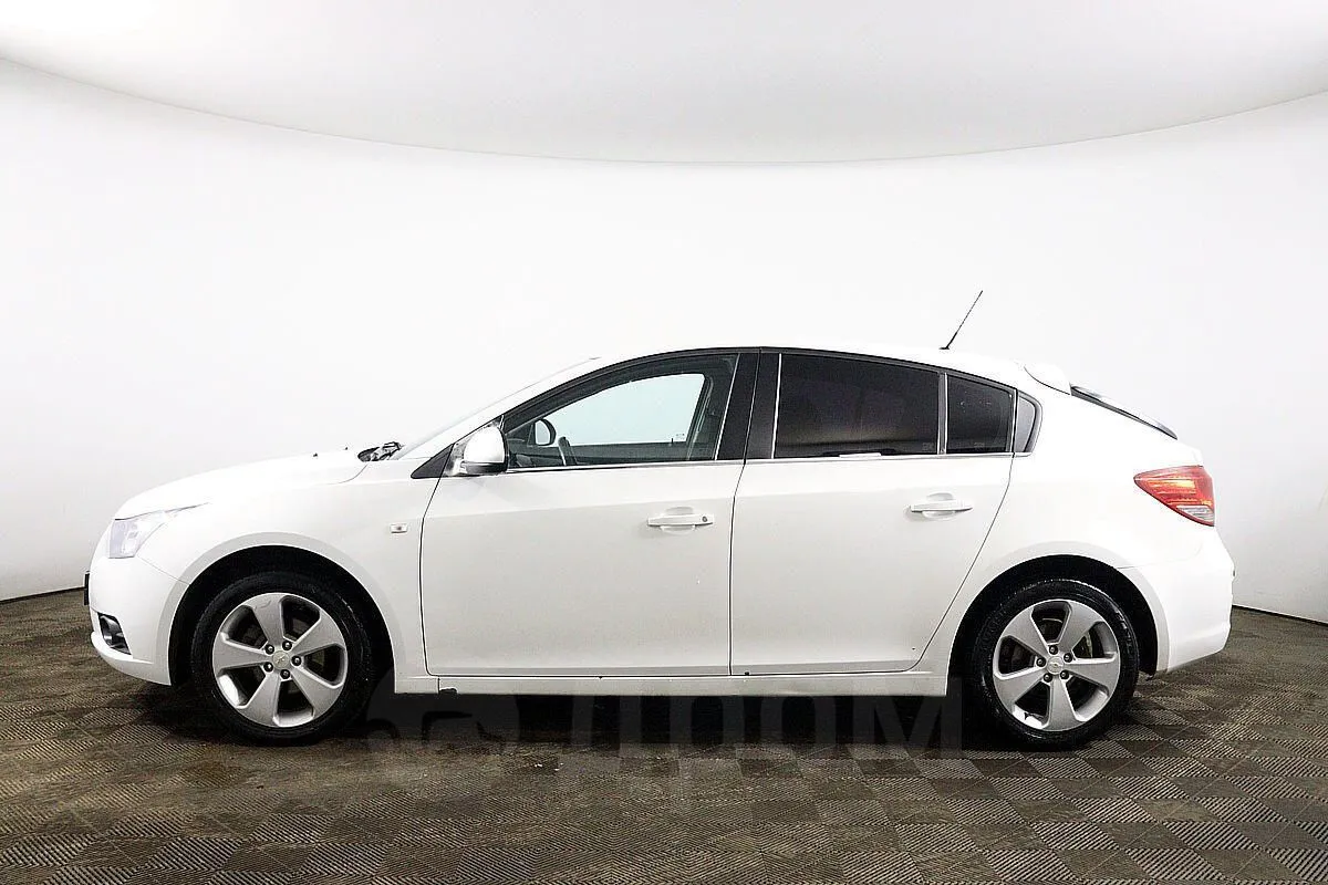 Chevrolet Cruze  Image 8