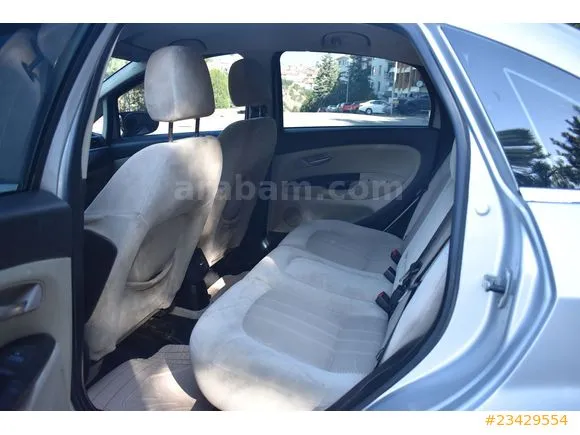 Fiat Linea 1.3 Multijet Emotion Image 9