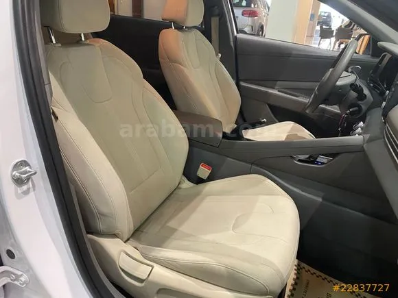 Hyundai Elantra 1.6 MPI Style Comfort Image 10