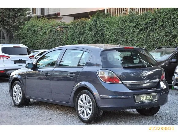 Opel Astra 1.3 CDTI Enjoy Image 3