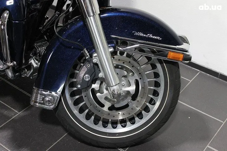 Harley-Davidson FLHTCU  Image 2